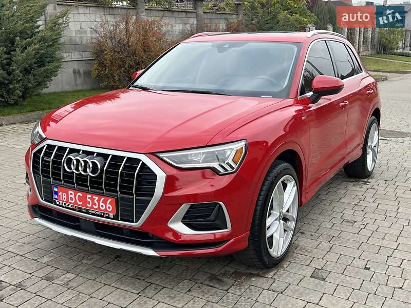 Внедорожник / Кроссовер Audi Q3 2020 в Ровно