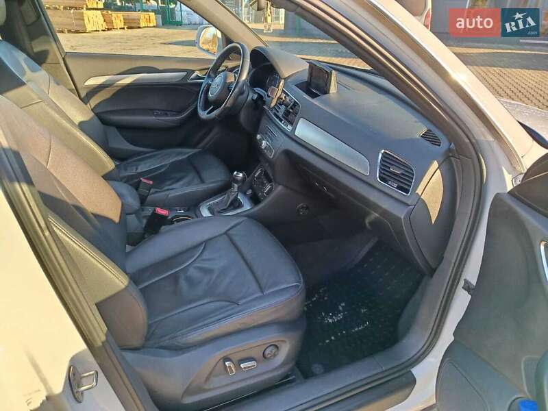 Позашляховик / Кросовер Audi Q3 2015 в Хотині фото 8 Позашляховик / Кросовер Audi Q3 2015 в Хотині