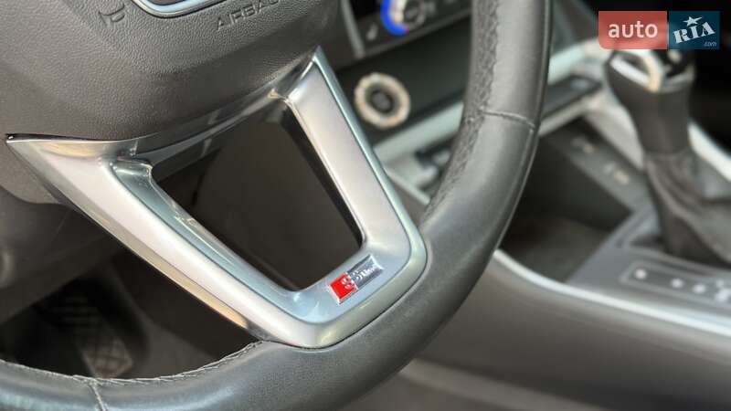 Позашляховик / Кросовер Audi Q3 2021 в Києві фото 20 Позашляховик / Кросовер Audi Q3 2021 в Києві