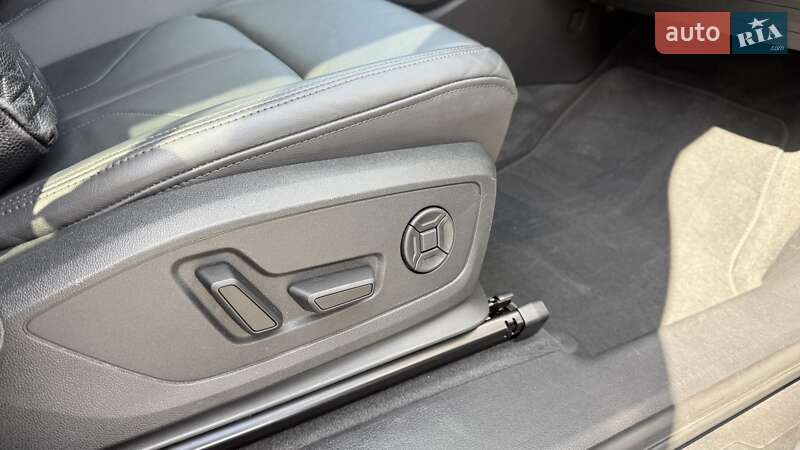 Позашляховик / Кросовер Audi Q3 2021 в Києві фото 23 Позашляховик / Кросовер Audi Q3 2021 в Києві