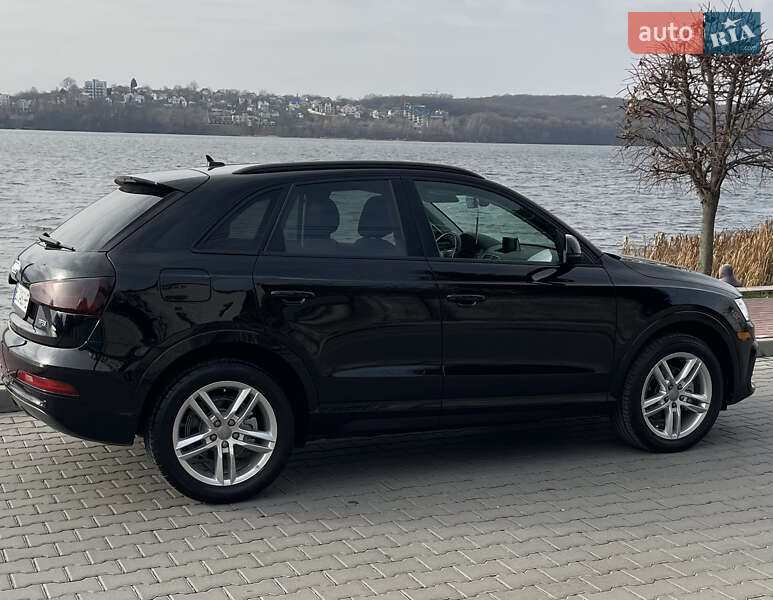 Позашляховик / Кросовер Audi Q3 2017 в Тернополі