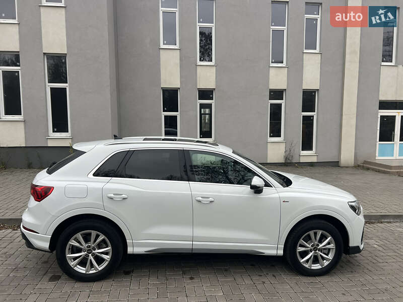 Позашляховик / Кросовер Audi Q3 2023 в Сумах фото 3 Позашляховик / Кросовер Audi Q3 2023 в Сумах