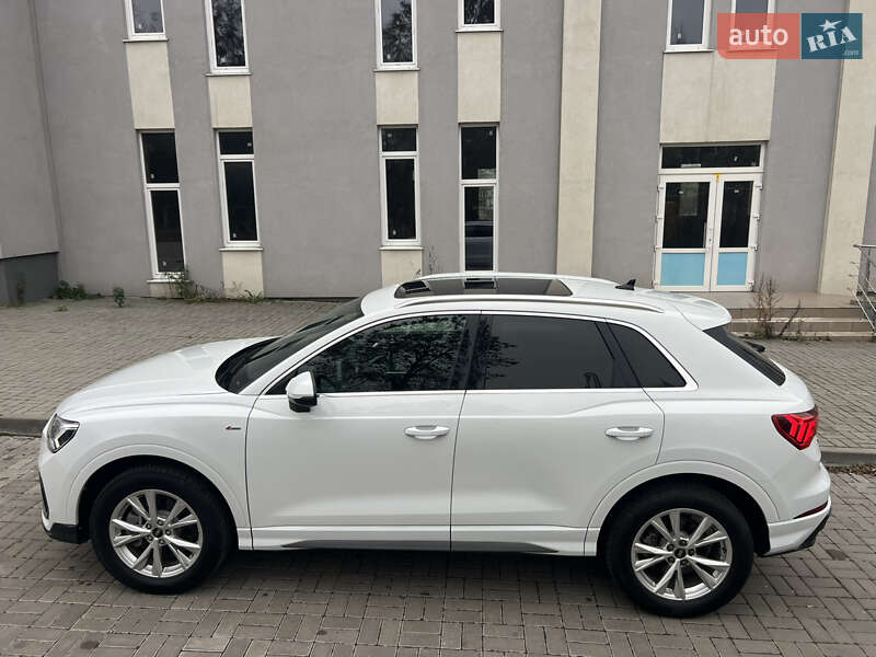 Позашляховик / Кросовер Audi Q3 2023 в Сумах фото 18 Позашляховик / Кросовер Audi Q3 2023 в Сумах