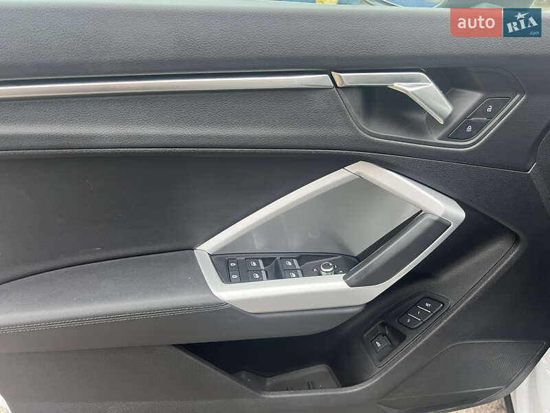 Позашляховик / Кросовер Audi Q3 2023 в Сумах фото 36 Позашляховик / Кросовер Audi Q3 2023 в Сумах
