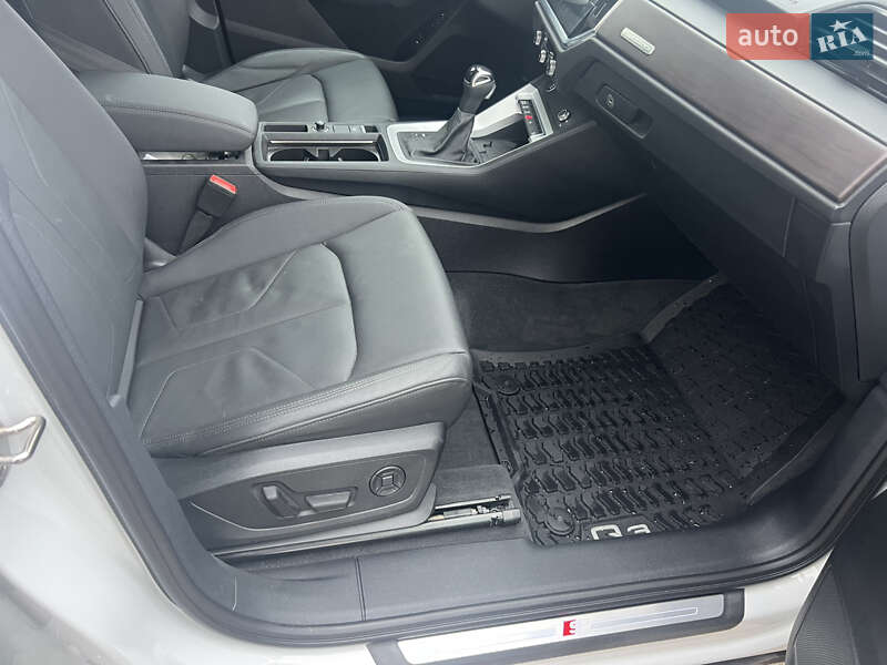 Позашляховик / Кросовер Audi Q3 2023 в Сумах фото 39 Позашляховик / Кросовер Audi Q3 2023 в Сумах