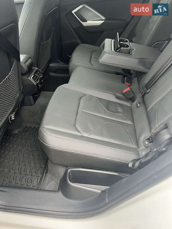 Позашляховик / Кросовер Audi Q3 2023 в Сумах фото 43 Позашляховик / Кросовер Audi Q3 2023 в Сумах