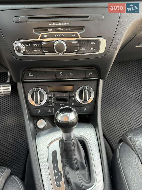 Позашляховик / Кросовер Audi Q3 2015 в Києві