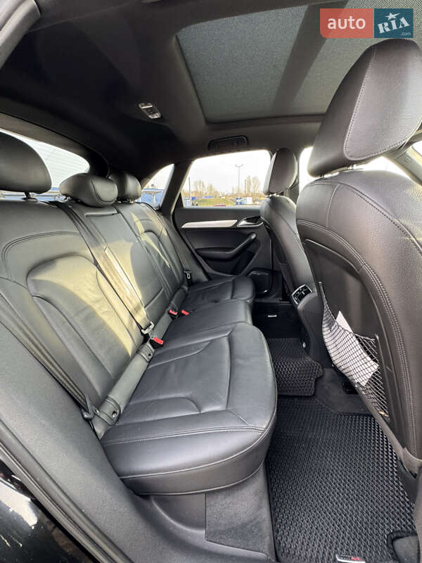 Позашляховик / Кросовер Audi Q3 2015 в Києві