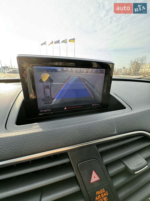 Позашляховик / Кросовер Audi Q3 2015 в Києві