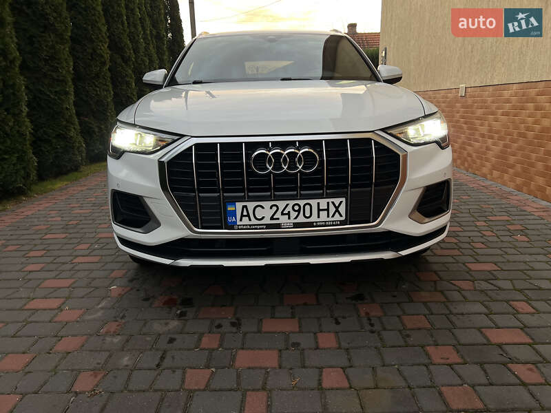 Позашляховик / Кросовер Audi Q3 2020 в Нововолинську