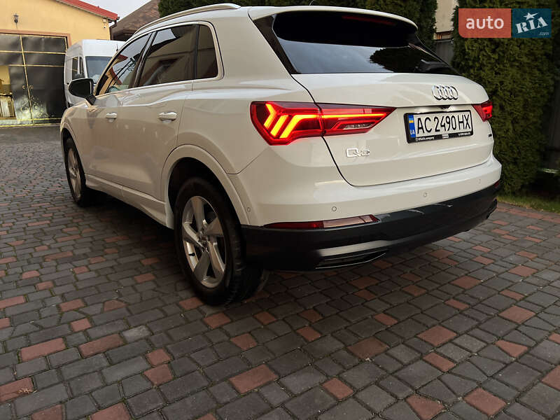 Позашляховик / Кросовер Audi Q3 2020 в Нововолинську