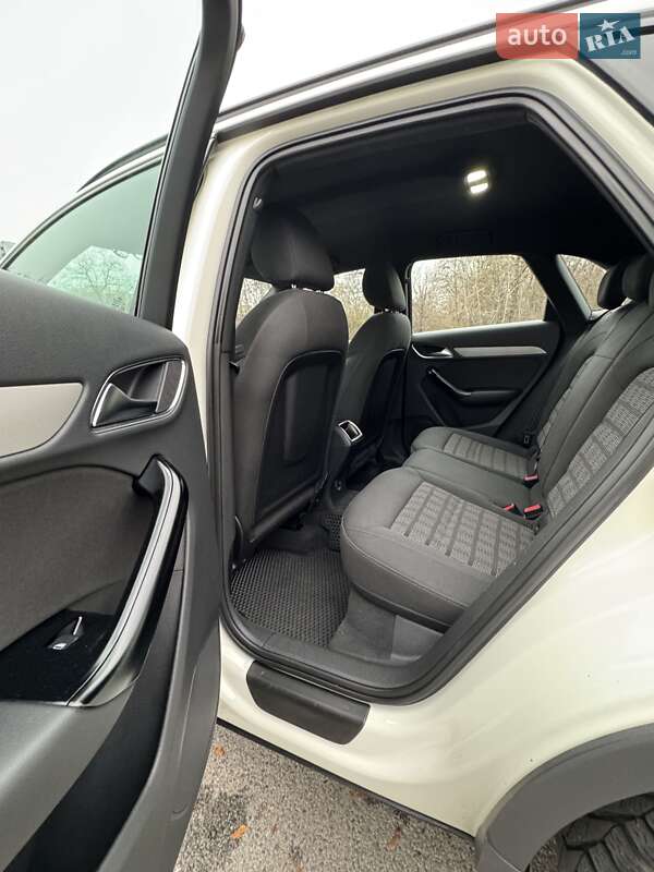 Позашляховик / Кросовер Audi Q3 2012 в Дніпрі фото 8 Позашляховик / Кросовер Audi Q3 2012 в Дніпрі