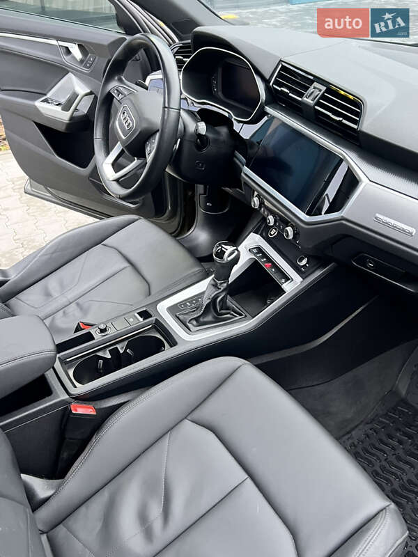 Позашляховик / Кросовер Audi Q3 2021 в Львові фото 7 Позашляховик / Кросовер Audi Q3 2021 в Львові
