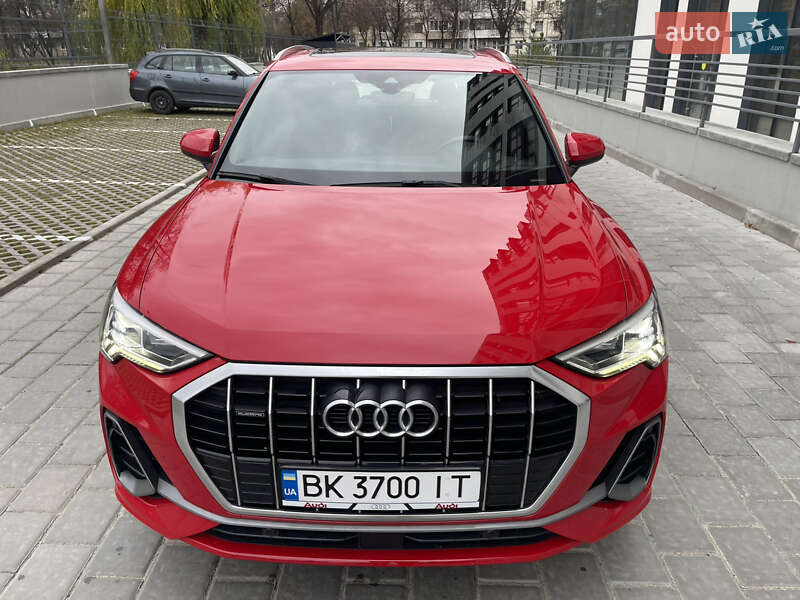 Внедорожник / Кроссовер Audi Q3 2020 в Ровно