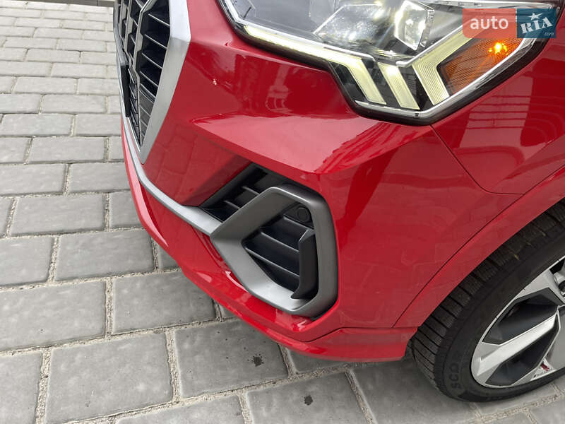 Внедорожник / Кроссовер Audi Q3 2020 в Ровно