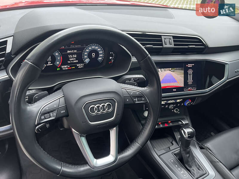 Внедорожник / Кроссовер Audi Q3 2020 в Ровно