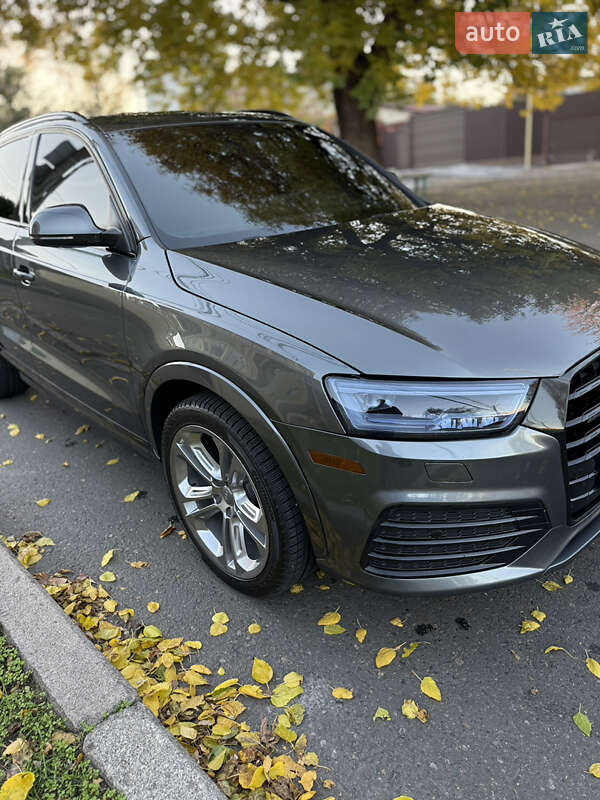 Позашляховик / Кросовер Audi Q3 2017 в Одесі