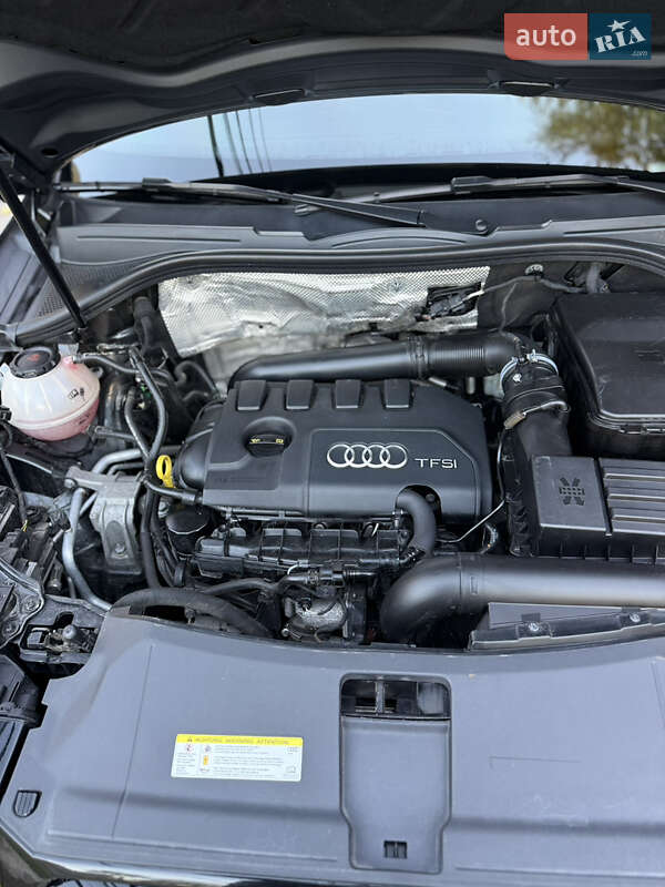 Позашляховик / Кросовер Audi Q3 2017 в Одесі