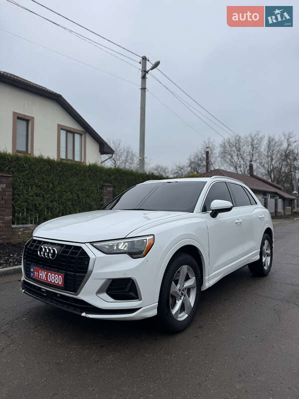 Позашляховик / Кросовер Audi Q3 2020 в Полтаві