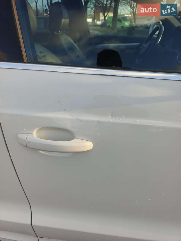 Позашляховик / Кросовер Audi Q3 2015 в Львові