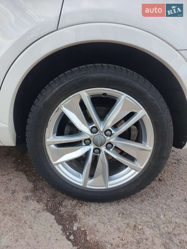 Позашляховик / Кросовер Audi Q3 2015 в Львові