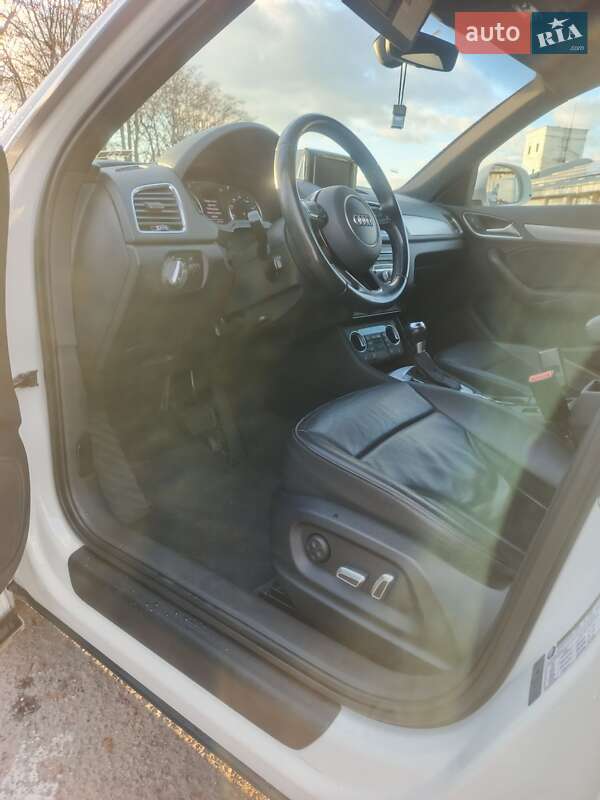 Позашляховик / Кросовер Audi Q3 2015 в Львові