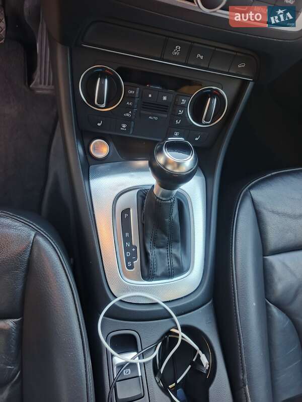 Позашляховик / Кросовер Audi Q3 2015 в Львові