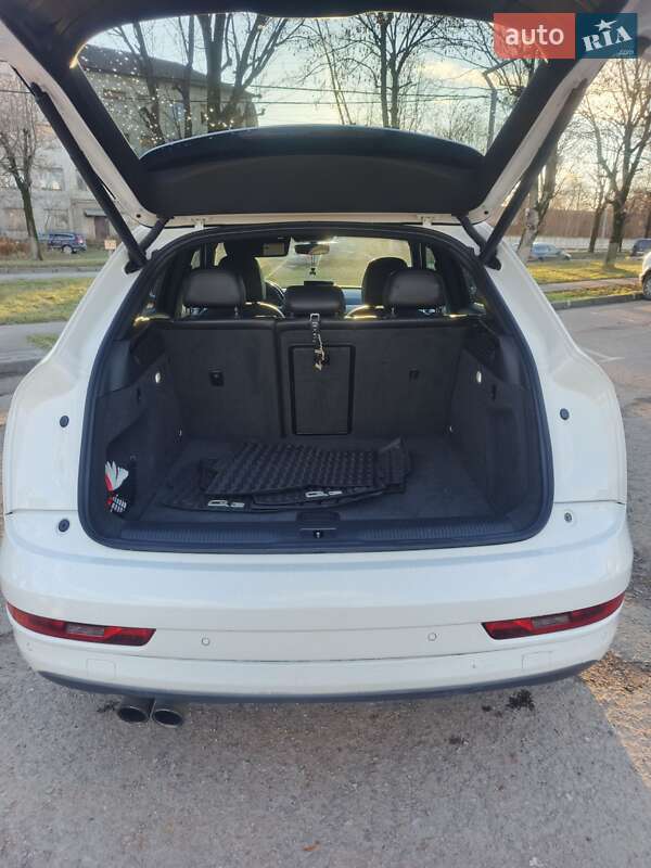 Позашляховик / Кросовер Audi Q3 2015 в Львові