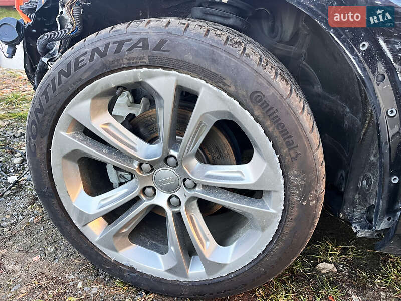 Внедорожник / Кроссовер Audi Q3 2016 в Львове