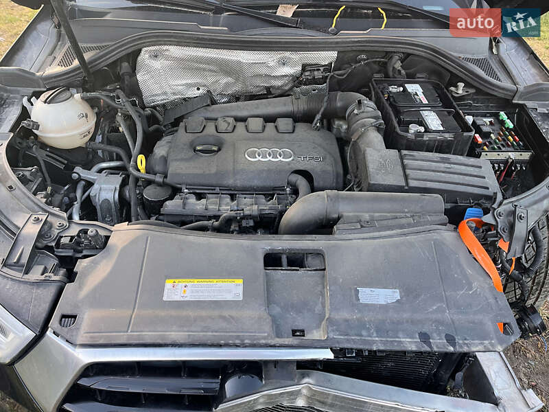 Внедорожник / Кроссовер Audi Q3 2016 в Львове