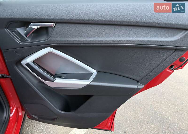 Внедорожник / Кроссовер Audi Q3 2021 в Киеве фото 46 Внедорожник / Кроссовер Audi Q3 2021 в Киеве