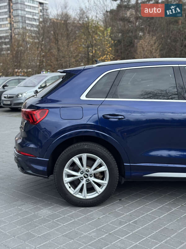 Позашляховик / Кросовер Audi Q3 2020 в Львові