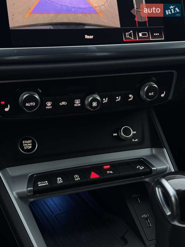 Позашляховик / Кросовер Audi Q3 2020 в Львові