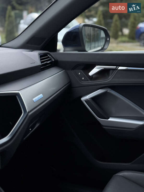 Позашляховик / Кросовер Audi Q3 2020 в Львові