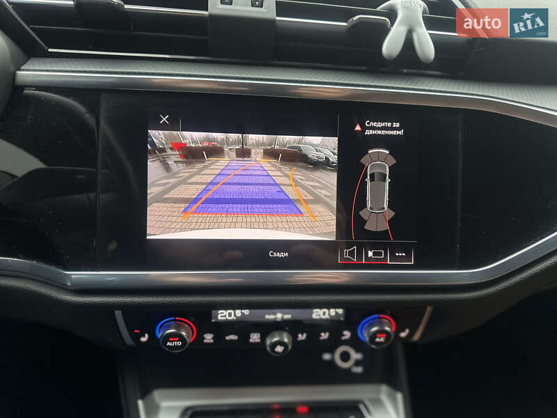 Внедорожник / Кроссовер Audi Q3 2020 в Киеве