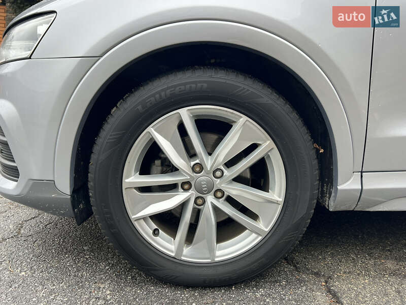 Внедорожник / Кроссовер Audi Q3 2017 в Киеве