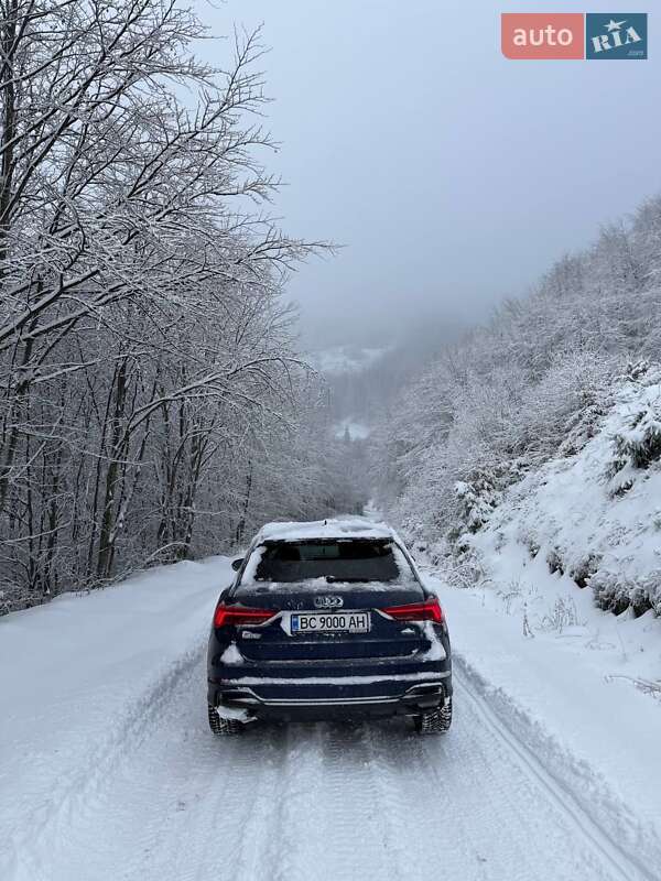 Внедорожник / Кроссовер Audi Q3 2021 в Львове