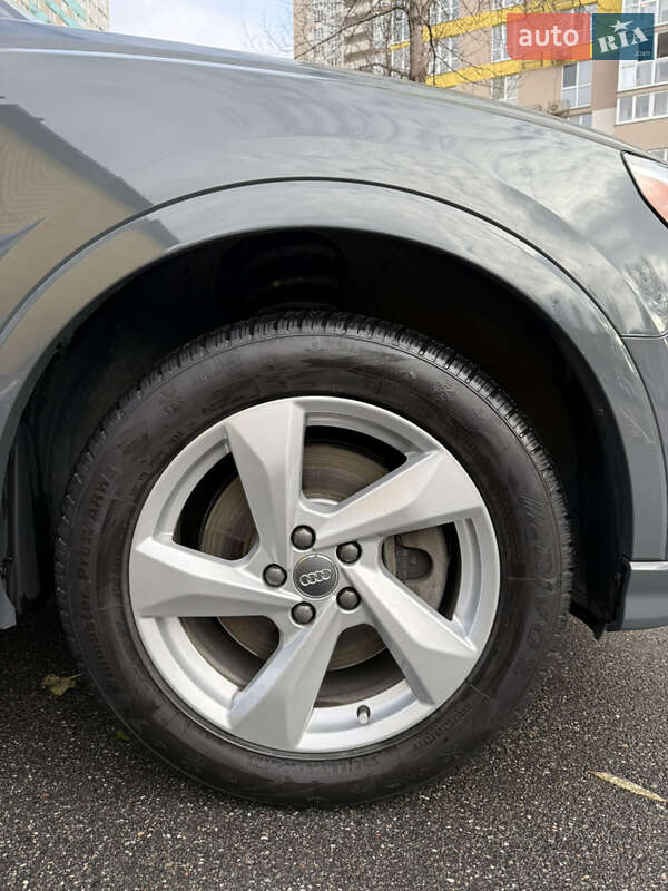 Позашляховик / Кросовер Audi Q3 2019 в Києві