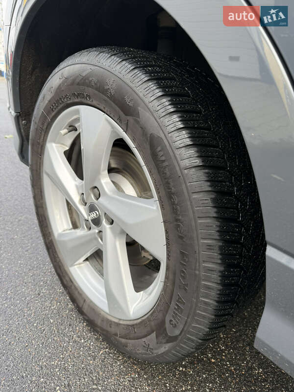 Позашляховик / Кросовер Audi Q3 2019 в Києві