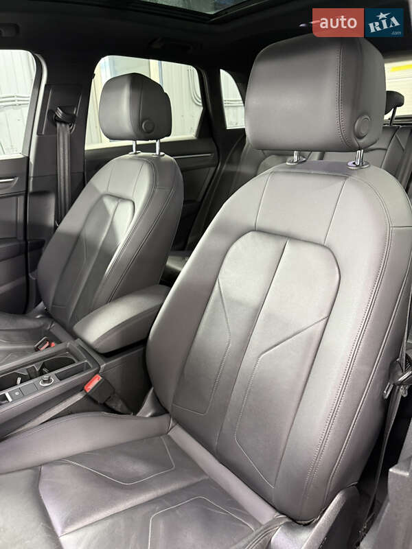 Позашляховик / Кросовер Audi Q3 2019 в Києві