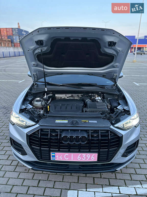Внедорожник / Кроссовер Audi Q3 2020 в Тернополе