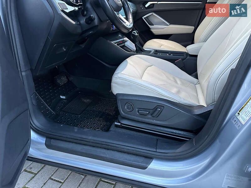 Внедорожник / Кроссовер Audi Q3 2020 в Тернополе