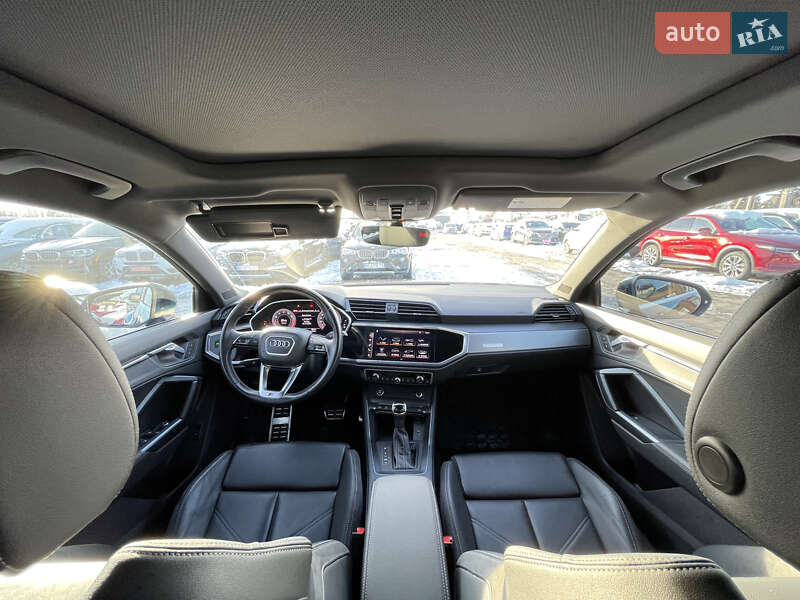 Позашляховик / Кросовер Audi Q3 2021 в Львові