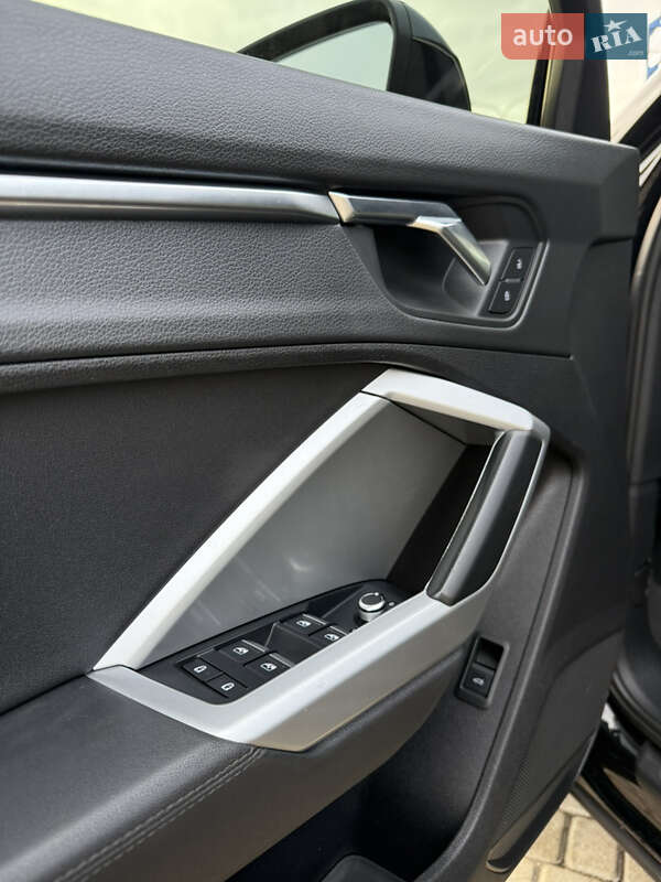 Позашляховик / Кросовер Audi Q3 2019 в Харкові фото 18 Позашляховик / Кросовер Audi Q3 2019 в Харкові