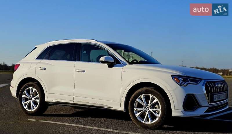 Позашляховик / Кросовер Audi Q3 2022 в Києві