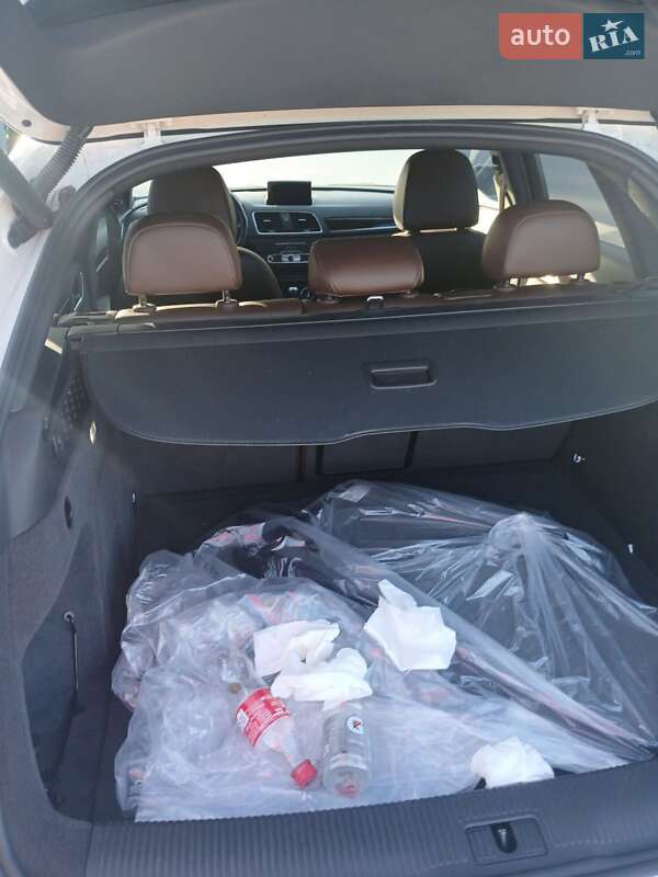 Внедорожник / Кроссовер Audi Q3 2016 в Киеве