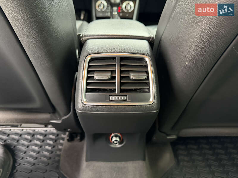 Позашляховик / Кросовер Audi Q3 2012 в Вінниці