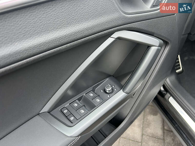 Позашляховик / Кросовер Audi Q3 2020 в Мукачевому