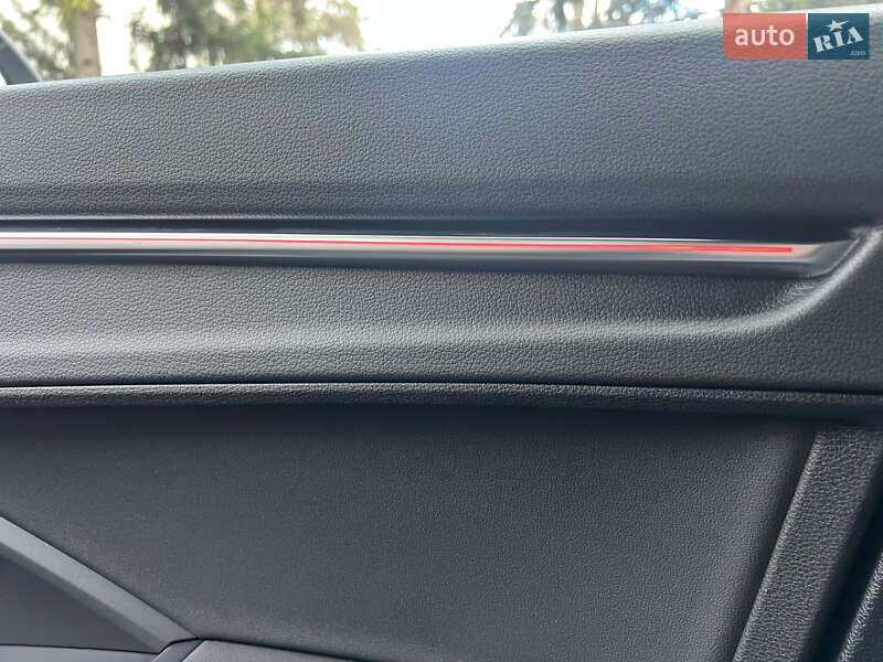 Позашляховик / Кросовер Audi Q3 2020 в Мукачевому