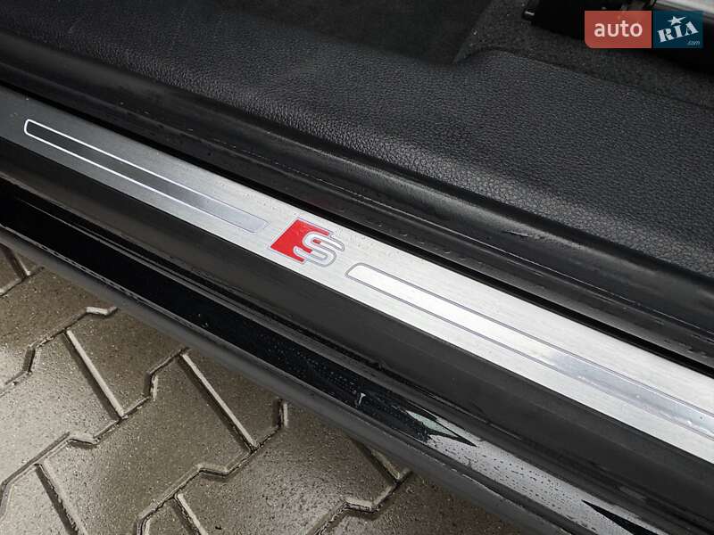 Внедорожник / Кроссовер Audi Q3 2024 в Киеве